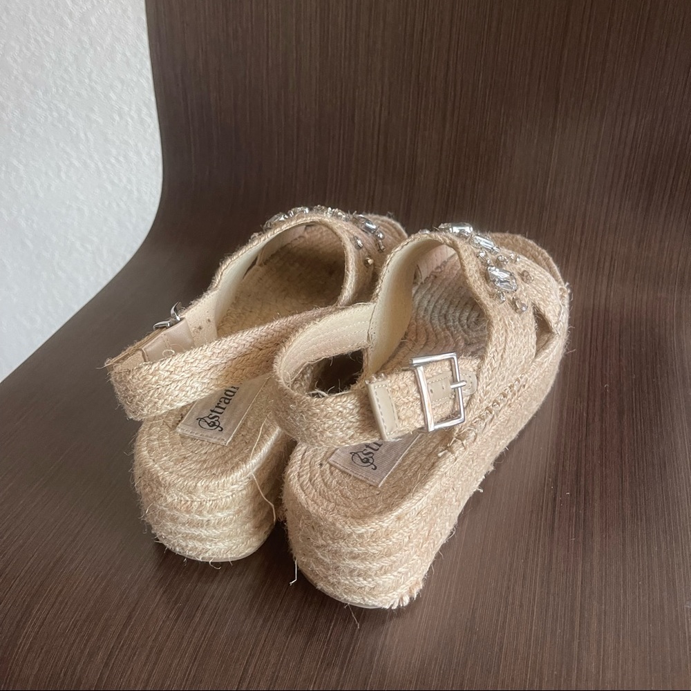 Beach sandals Stradivarius